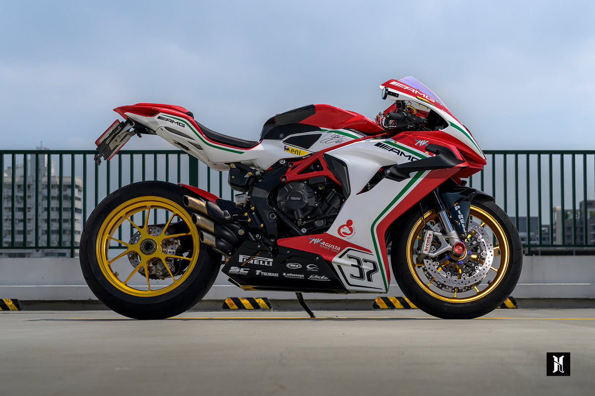 HARMONIZE HMN-F3 TS winglet mounting detail on MV Agusta F3