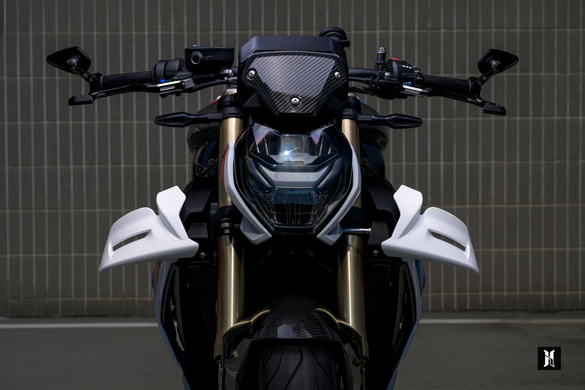 BMW S1000R with HARMONIZE HMZ-SR winglets installed