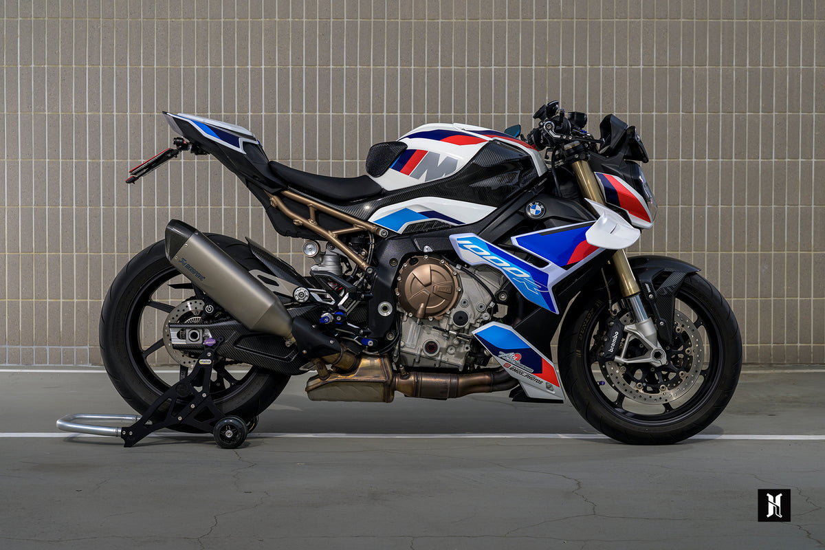 HARMONIZE S1000R winglet and support setup, installed view