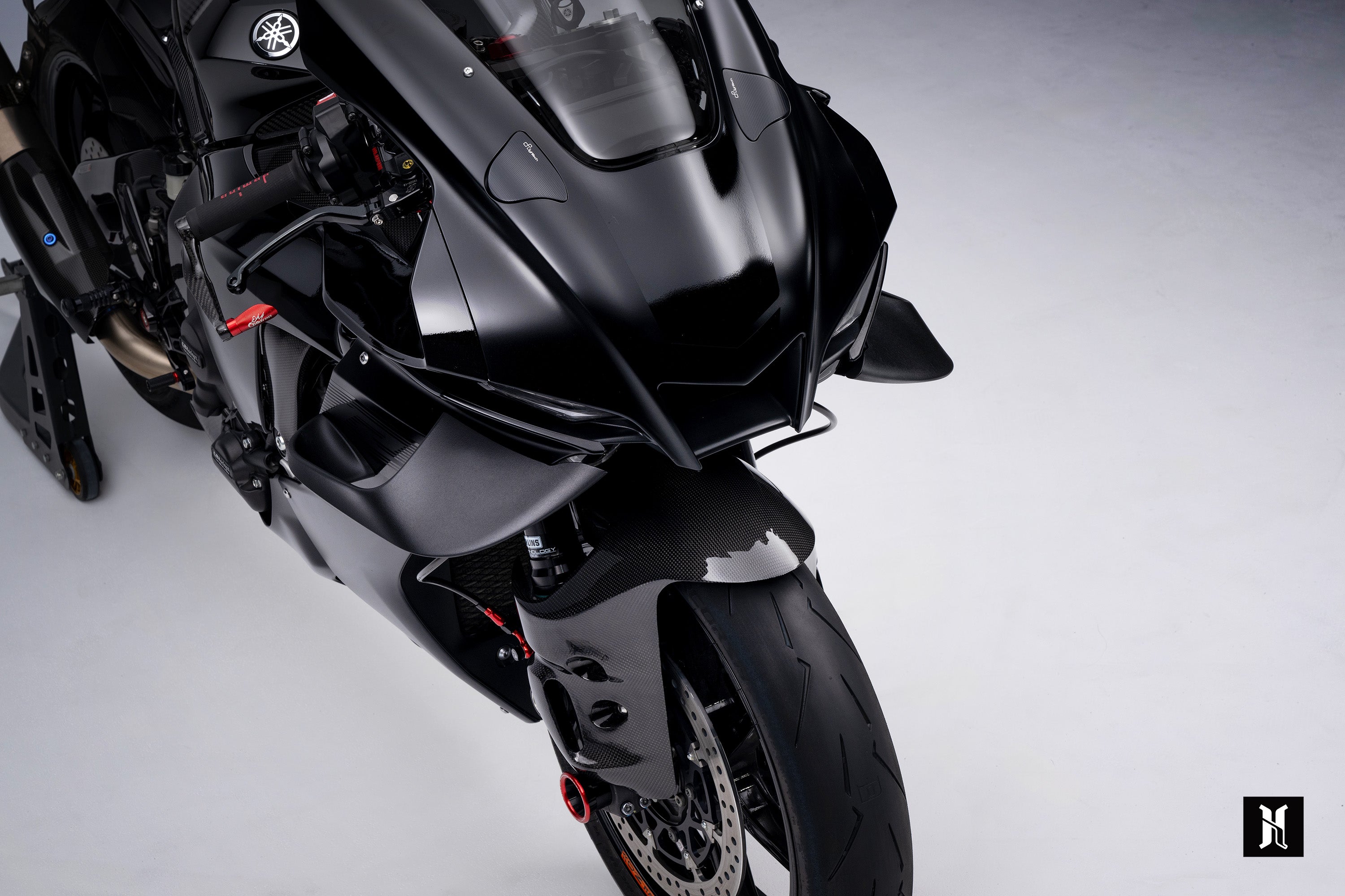 HARMONIZE carbon fiber front fender for Yamaha YZF-R1 2009–2024, YZF-R6 2017–2024 and MT-10 2016–2024