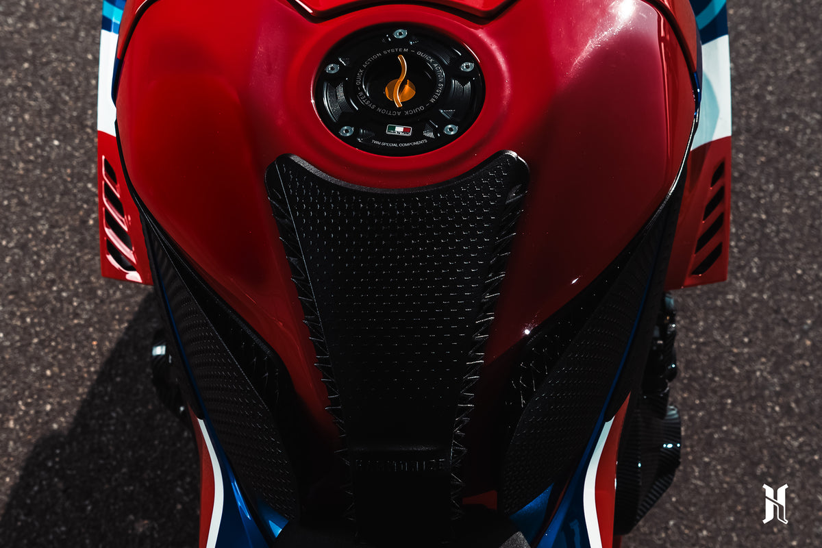 HARMONIZE EXT-SC82 support components installed on Honda CBR1000RR-R