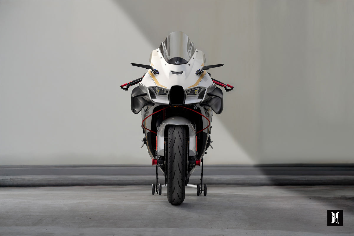 Kawasaki Ninja ZX-10R with HARMONIZE HMZ-ZX10R winglets front-side view