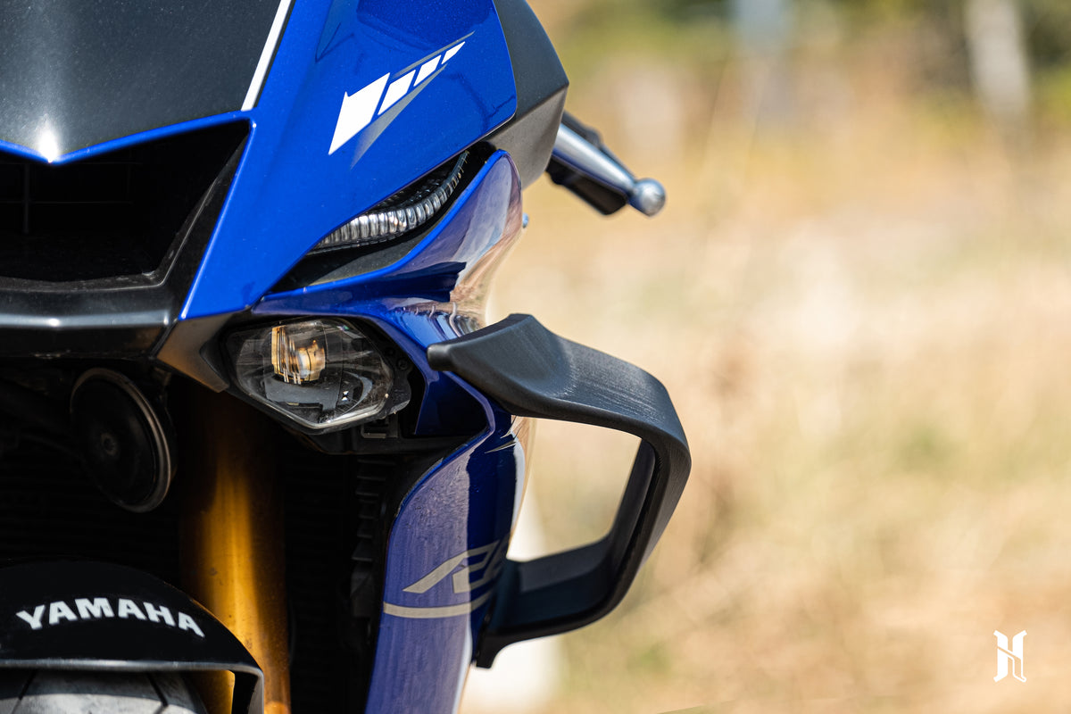 Close-up of carbon fiber reinforced thermoplastic material on HARMONIZE Yamaha R6 winglet