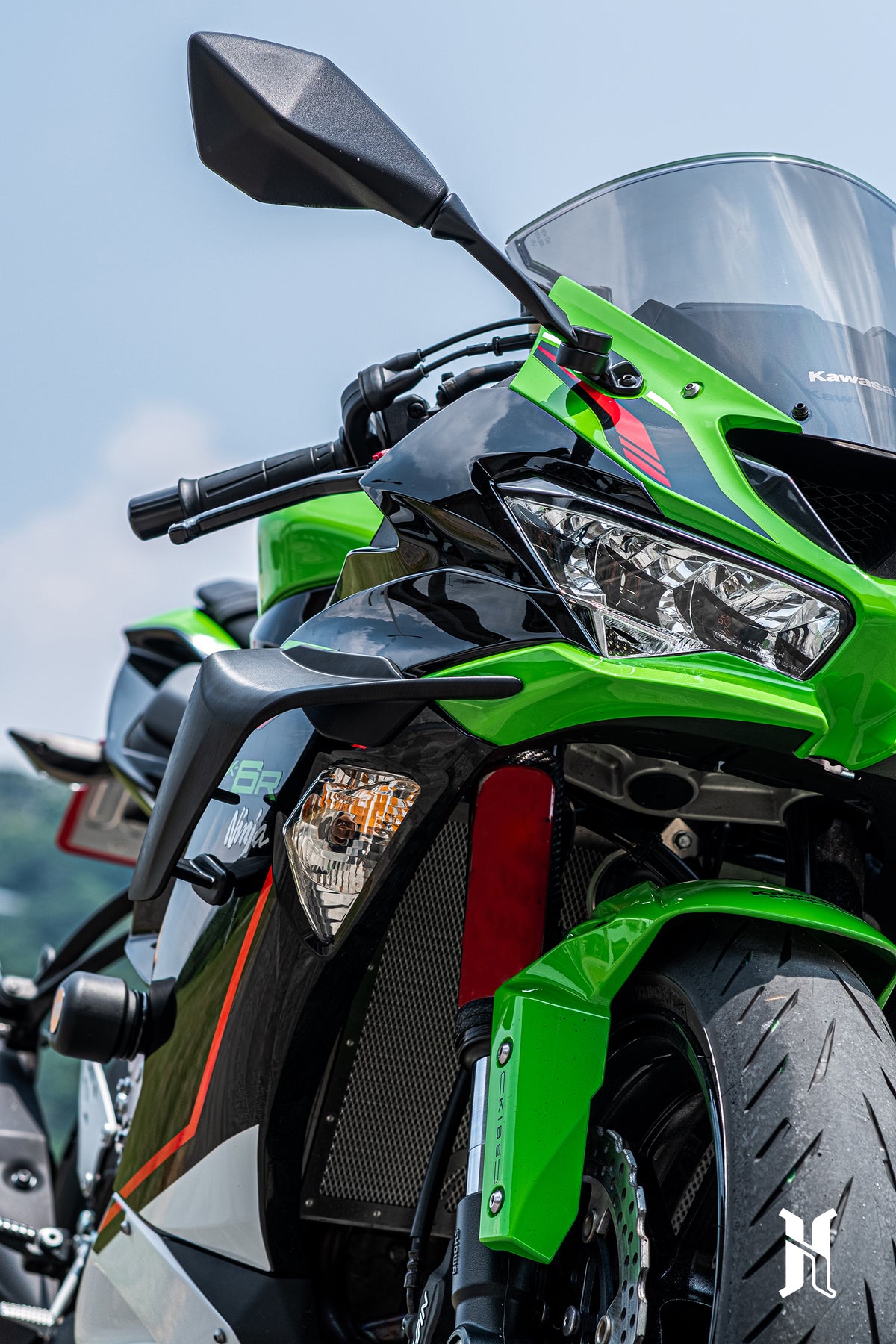 Kawasaki Ninja ZX-6R aerodynamic winglets by HARMONIZE MotoTech, aftermarket performance upgrade designed to enhance airflow, stability, and sport bike handling
