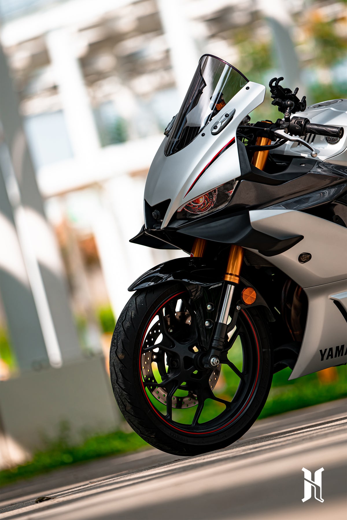 Premium surface finish of HARMONIZE winglet engineered for high speed riding stability