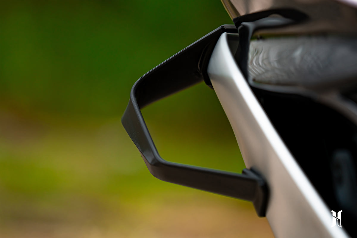Precise fitment of HARMONIZE racing winglet integrated seamlessly with Yamaha R3 body lines