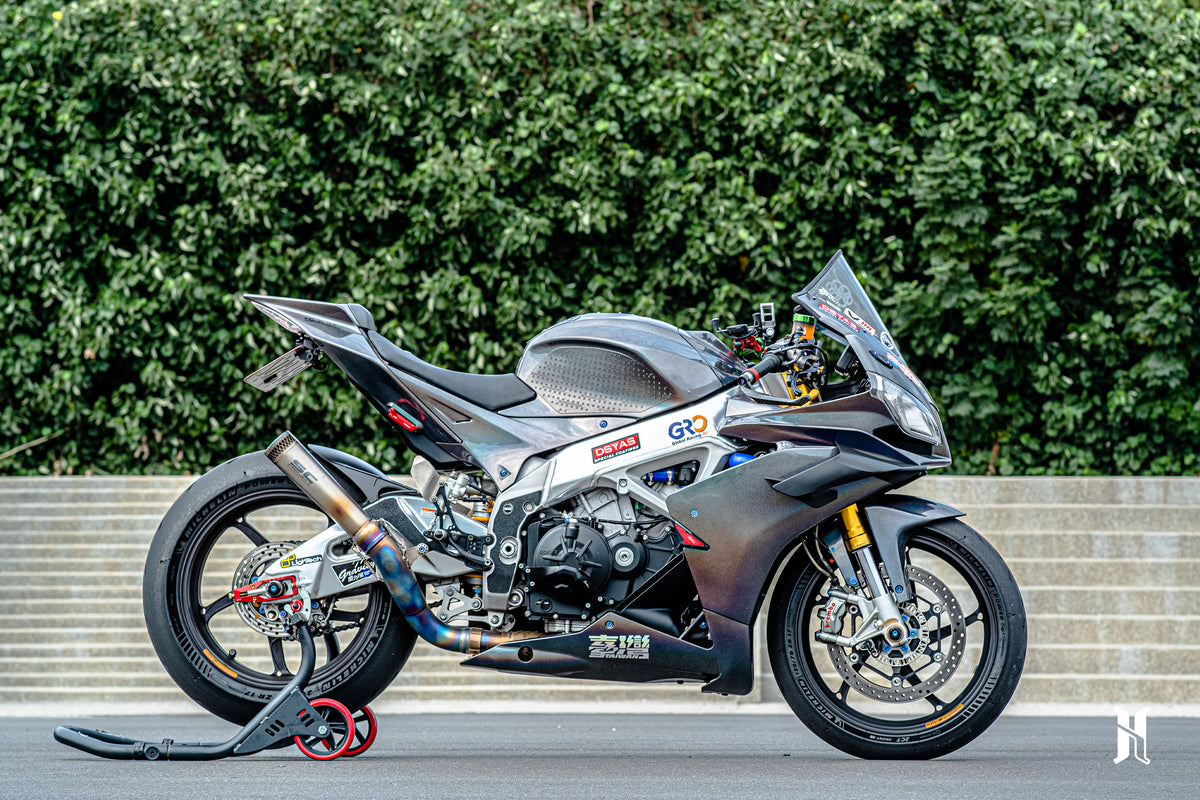 Aprilia RSV4 fitted with winglets to improve airflow control and high-speed riding stability