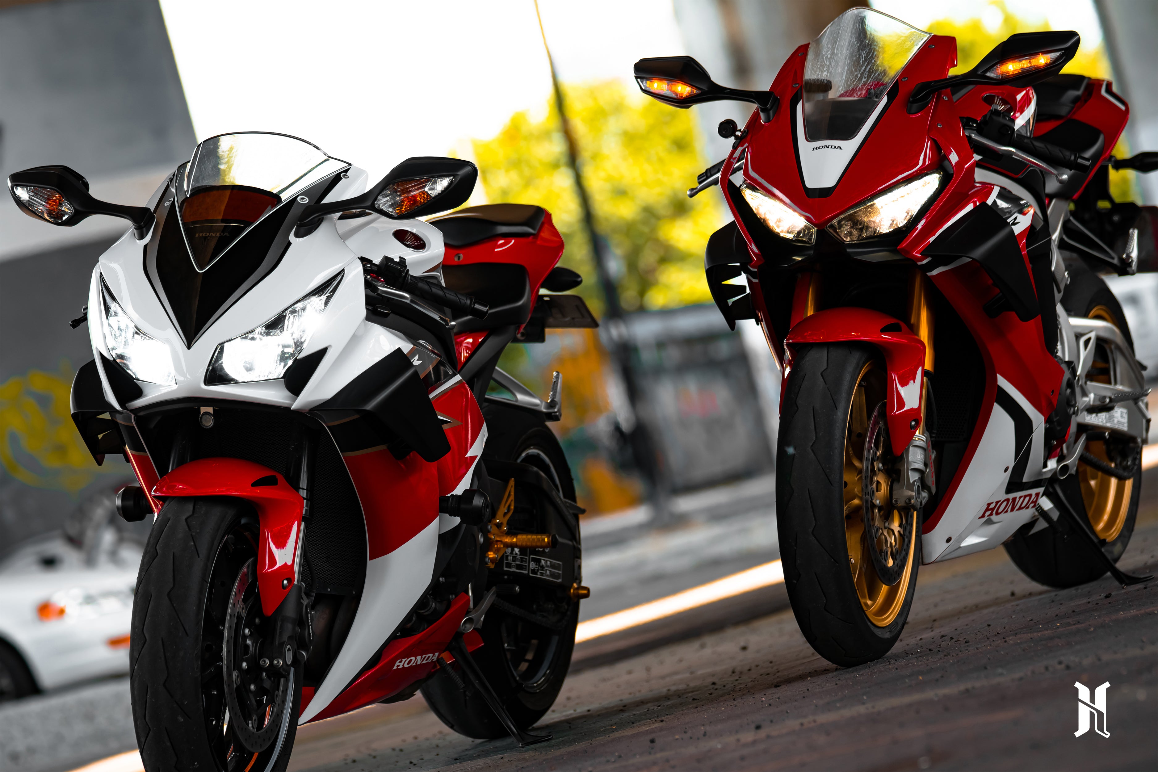 Side profile of Honda CBR1000RR SC77 with integrated winglets showing balanced aerodynamic design
