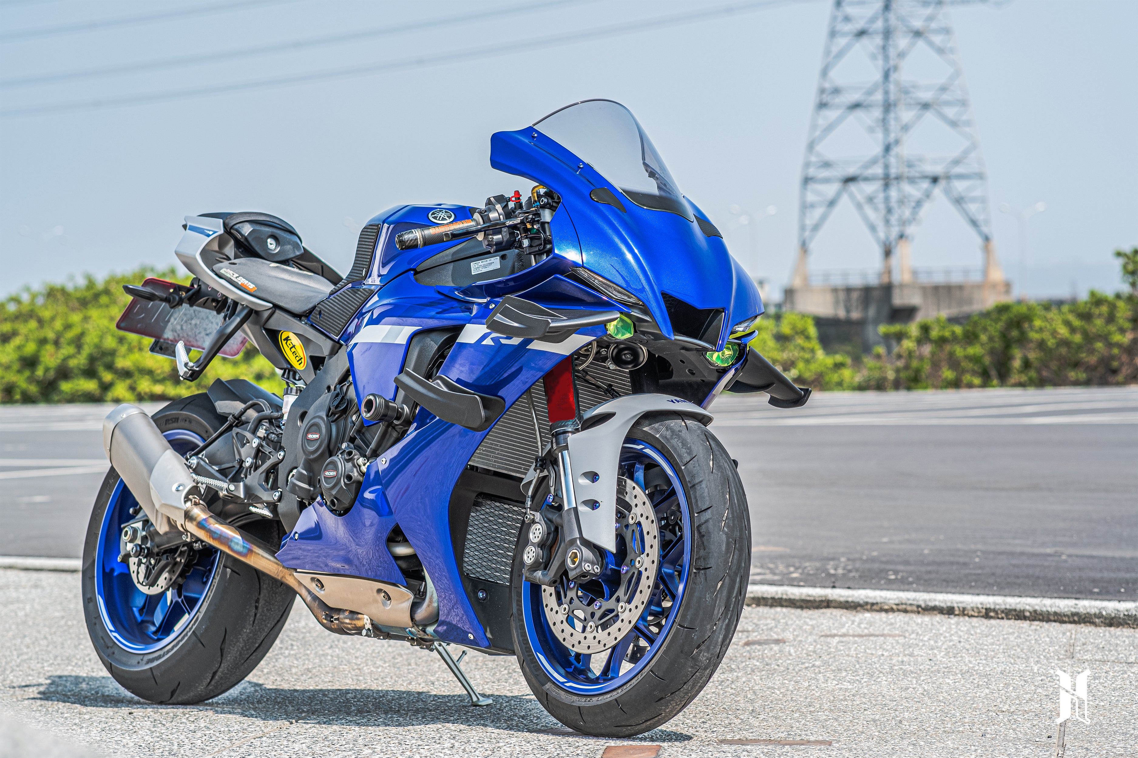 Yamaha R1 modifications, Yamaha YZF-R1 side winglets, Yamaha R1 high-quality accessories, aerodynamic upgrades for Yamaha R1, Yamaha R1 wind deflectors, MotoGP-inspired winglets for Yamaha YZF-R1, Yamaha R1 racing parts, Yamaha R1 air deflectors, Yamaha R1 lightweight upgrades