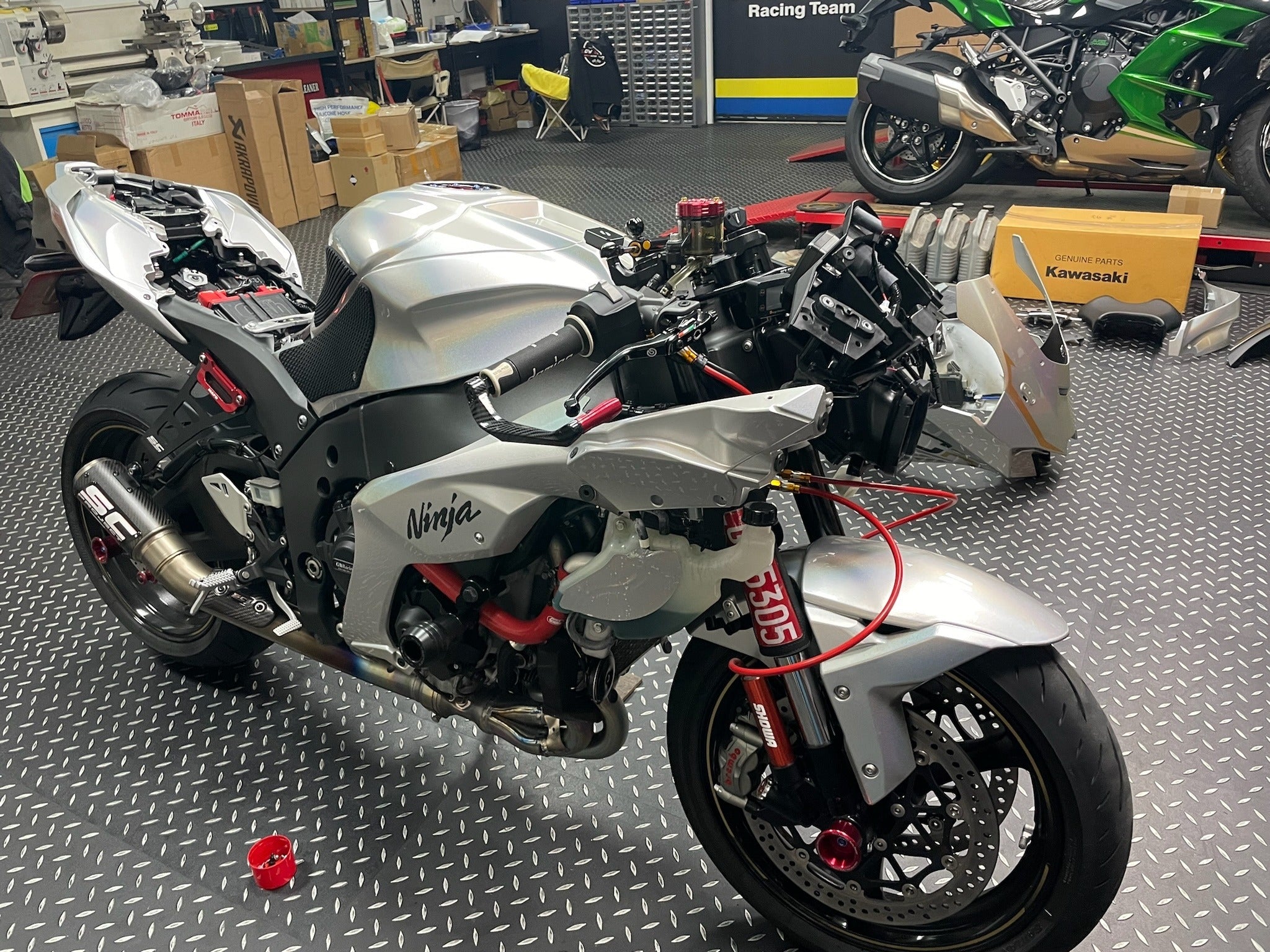 Kawasaki ZX-10R disassembled during HARMONIZE winglet fitment study